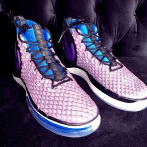 Nike AlphaDunk Basketball Shoe